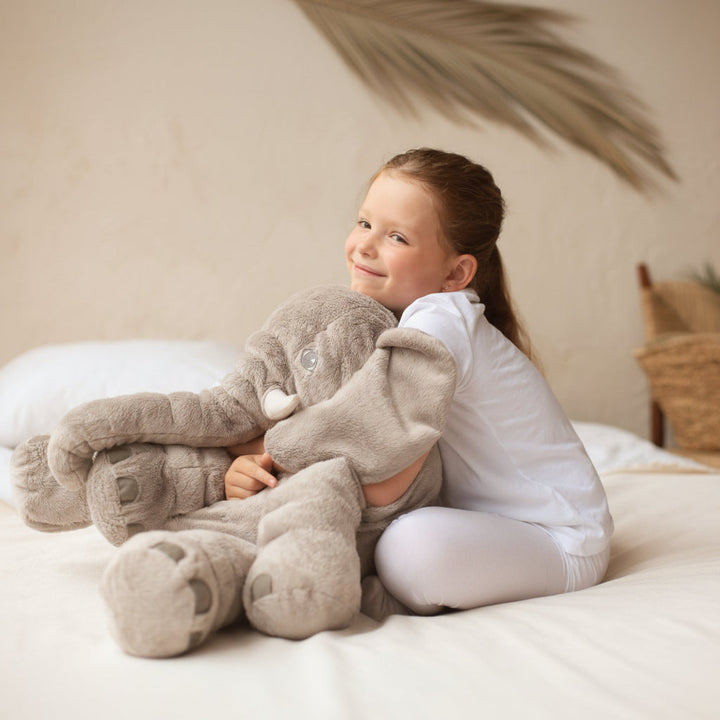 Éléphant en peluche géant gris, doux doudou pour enfant, sert de coussin câlin et décoration de chambre.