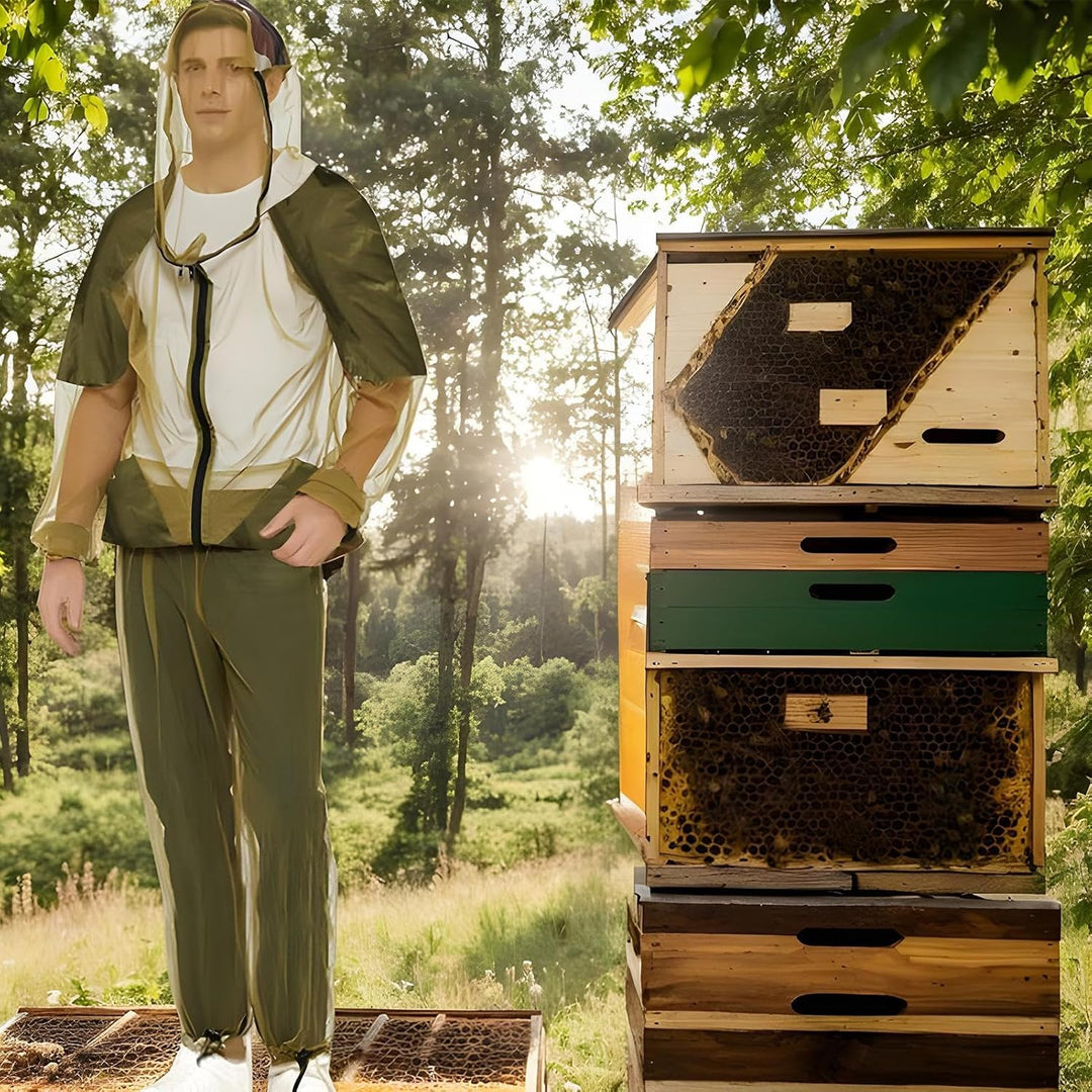 Ensemble anti-moustiques hommes léger et respirant pour activités extérieures. Idéal pour la protection insectes.