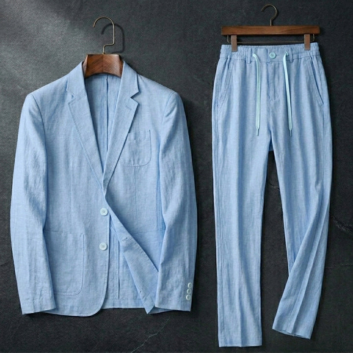 Pantalon de costume homme décontracté, coupe moderne et confortable, idéal pour compléter une tenue polyvalente estivale.