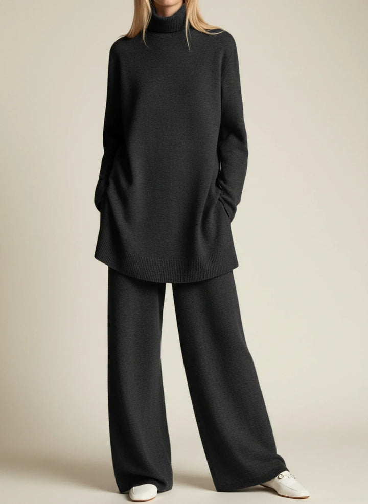Ensemble femme chic et confortable 2 pièces : top col roulé et pantalon jambes larges fluide. Idéal automne/hiver.