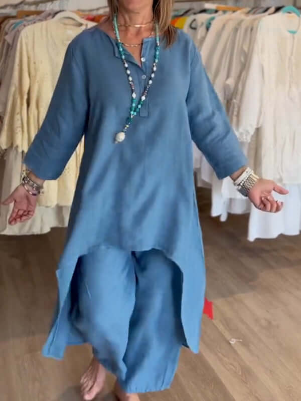 Ensemble fluide et décontracté pour femme, tenue deux pièces confortable et stylée pour toutes occasions.