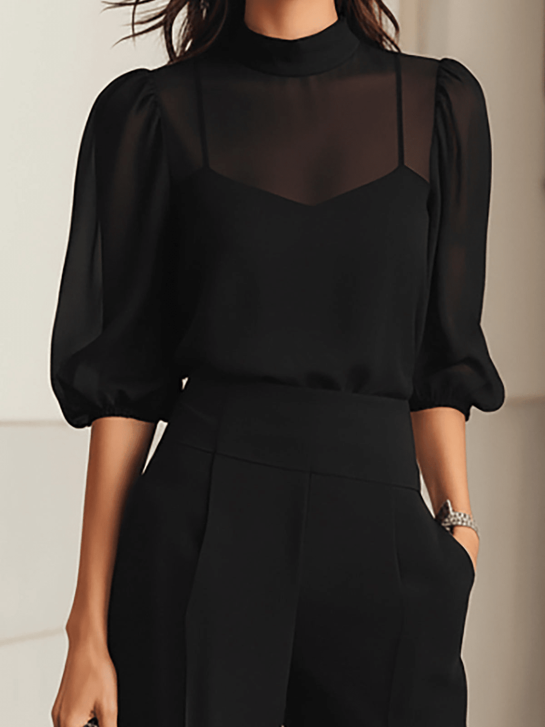 Tenue 3 pièces femme polyvalente: pantalon large, débardeur et blouse. Élégant pour le bureau ou événements.