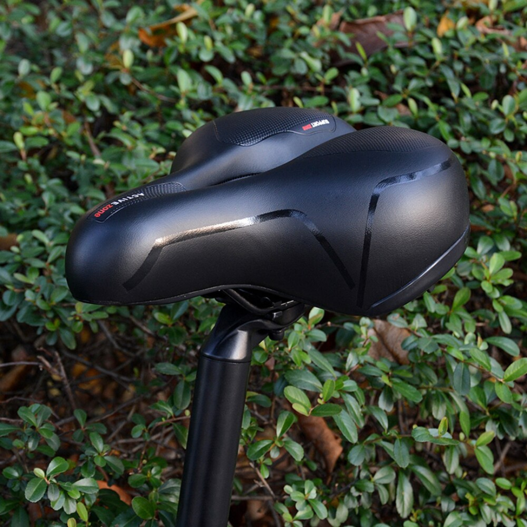 Confort maximal avec cette selle vélo ergonomique pour longs trajets, amortie, idéale cyclisme intense.