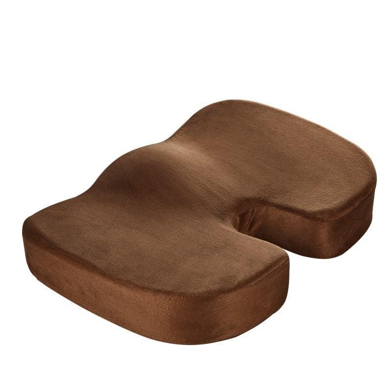 Coussin orthopédique pour un confort accru et un soutien lombaire idéal au travail ou à la maison.