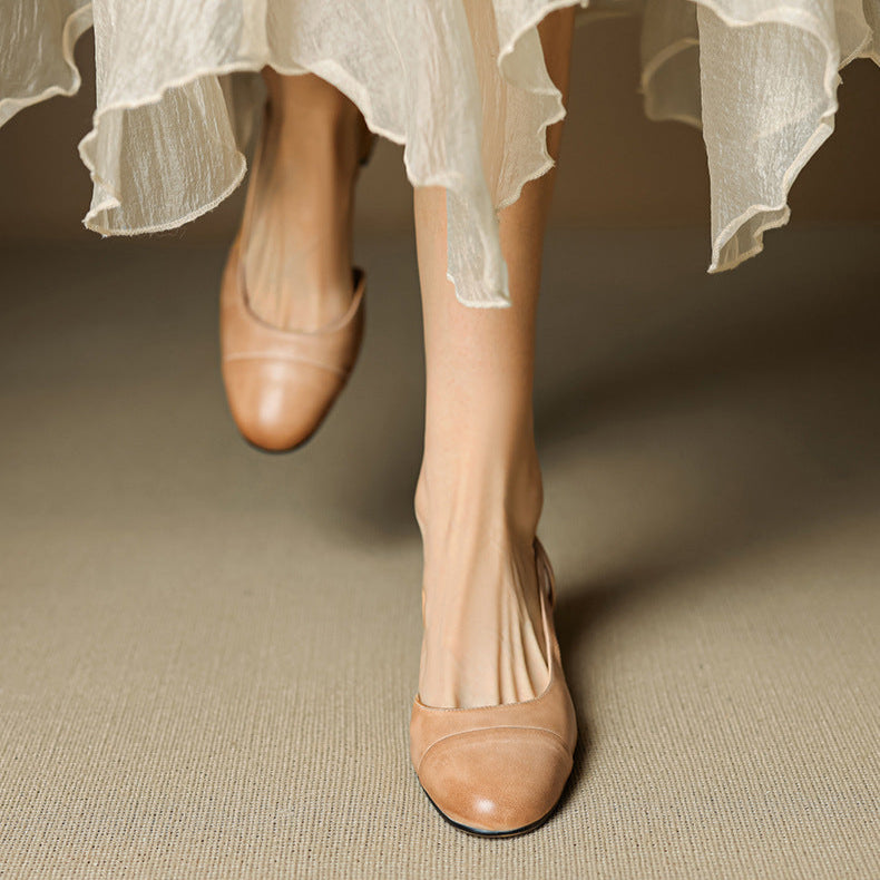 Talons escarpins femme chics, bout amande, parfait pour la mode élégante.