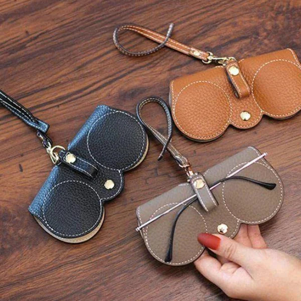 Protection optimale pour lunettes de soleil dans cet étui en cuir souple, design discret.