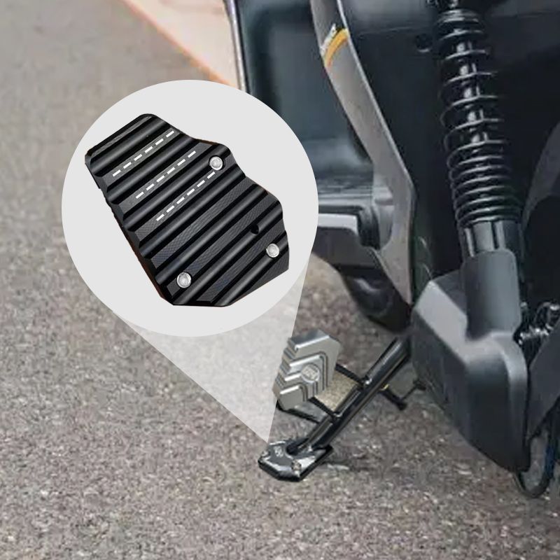 Sécurisez votre moto avec cette extension de béquille, offrant une stabilité accrue et prévenant les chutes.