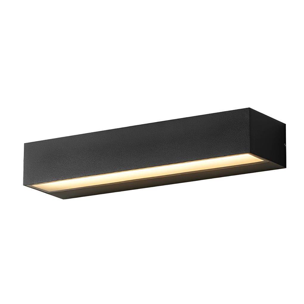 Éclairage mural LED IP65 longue durée, conçu pour une utilisation intensive en extérieur.