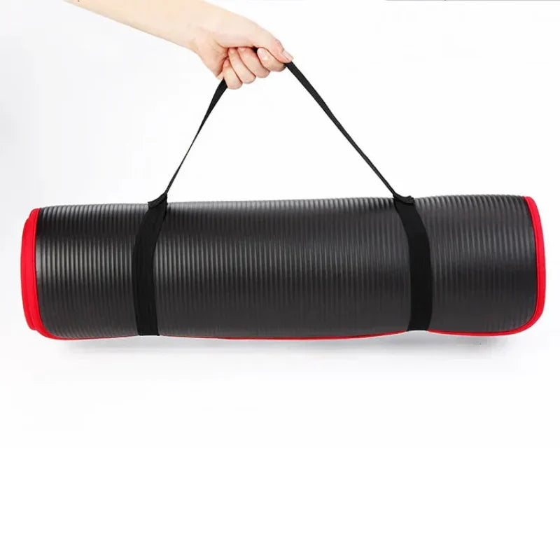 Tapis de yoga épais pour un amorti supérieur. Surface antidérapante assurant adhérence et sécurité pour tout sport.
