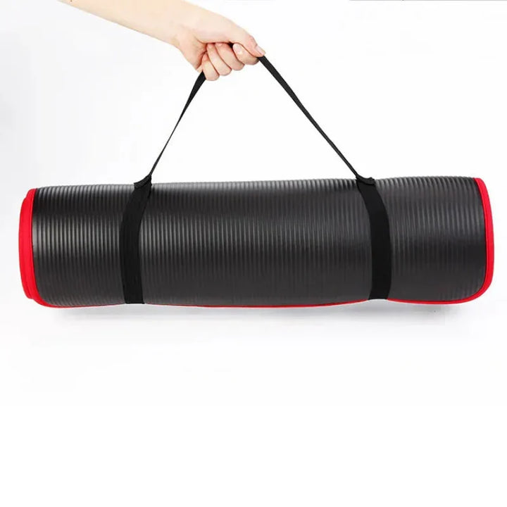 Tapis de yoga épais pour un amorti supérieur. Surface antidérapante assurant adhérence et sécurité pour tout sport.