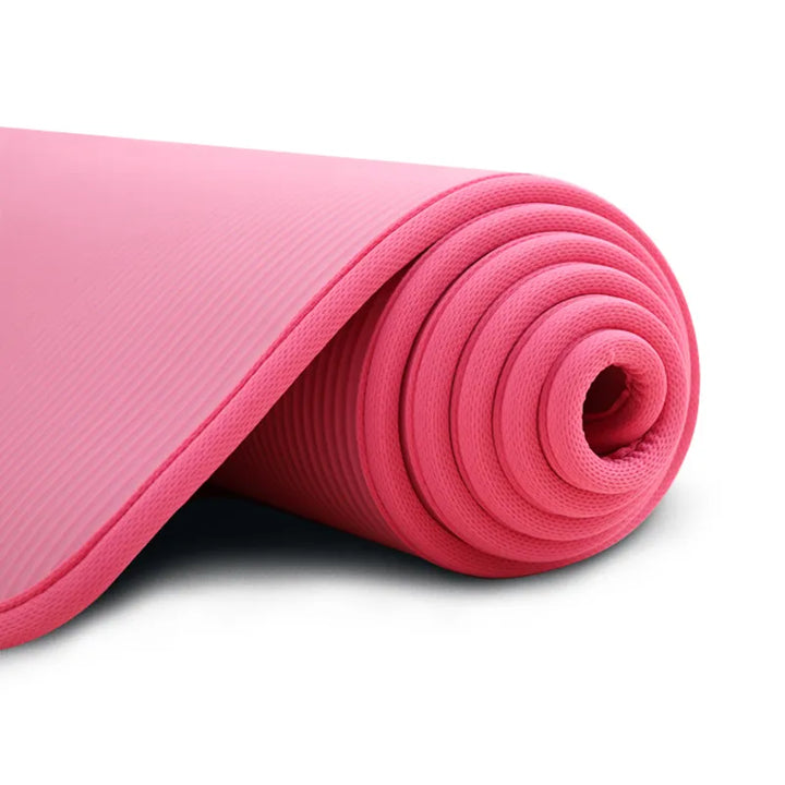 Tapis de yoga unisexe pour bien-être. Épais et antidérapant, il offre confort et soutien pour yoga et méditation.