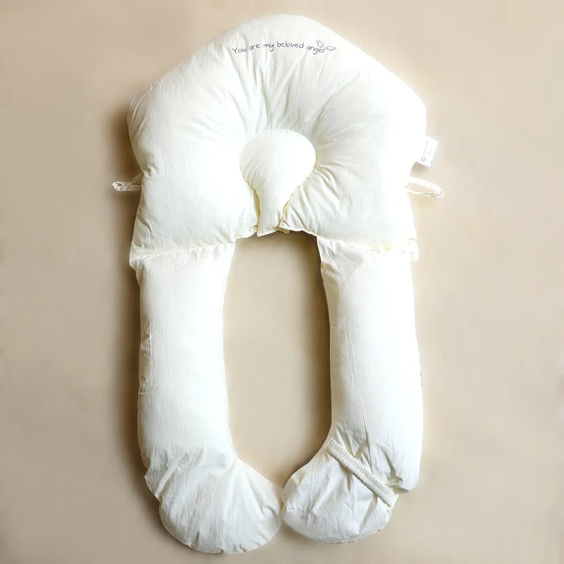 Coussin bébé doux pour un soutien parfait du nouveau-né, favorisant un sommeil réparateur et un repos en sécurité.