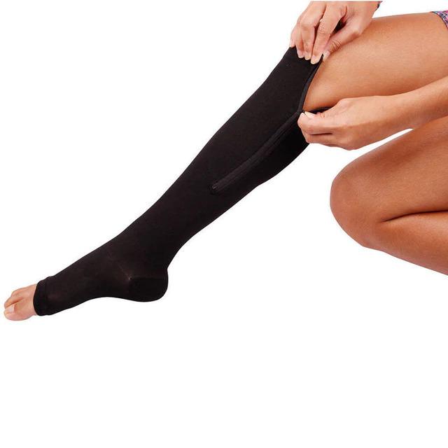 Chaussettes de compression réduisant la douleur et l'inconfort des varices, favorisant une circulation saine pour vos jambes.