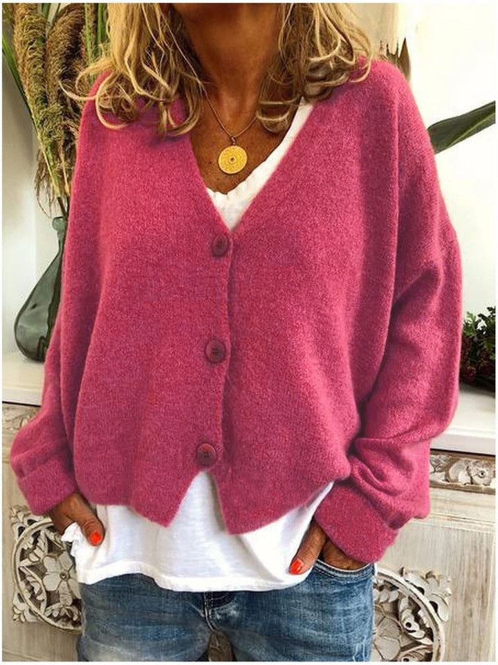 Cardigan femme tendance, coupe moderne pour un style décontracté chic, parfait pour les journées d'automne.