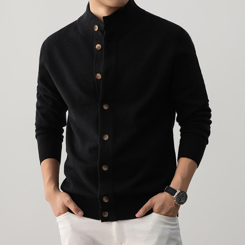 Cardigan homme confortable à col roulé, idéal pour le confort en hiver. Un gilet épais et élégant.