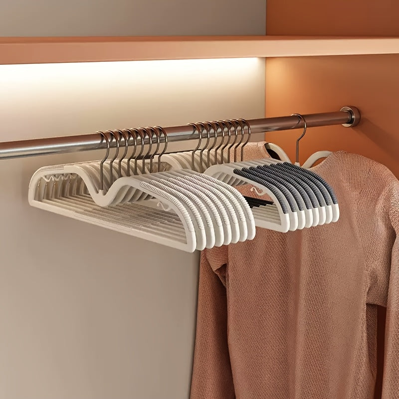 Cintre court antidérapant pivotant pour gain de place dans dressing. Idéal pour armoire.