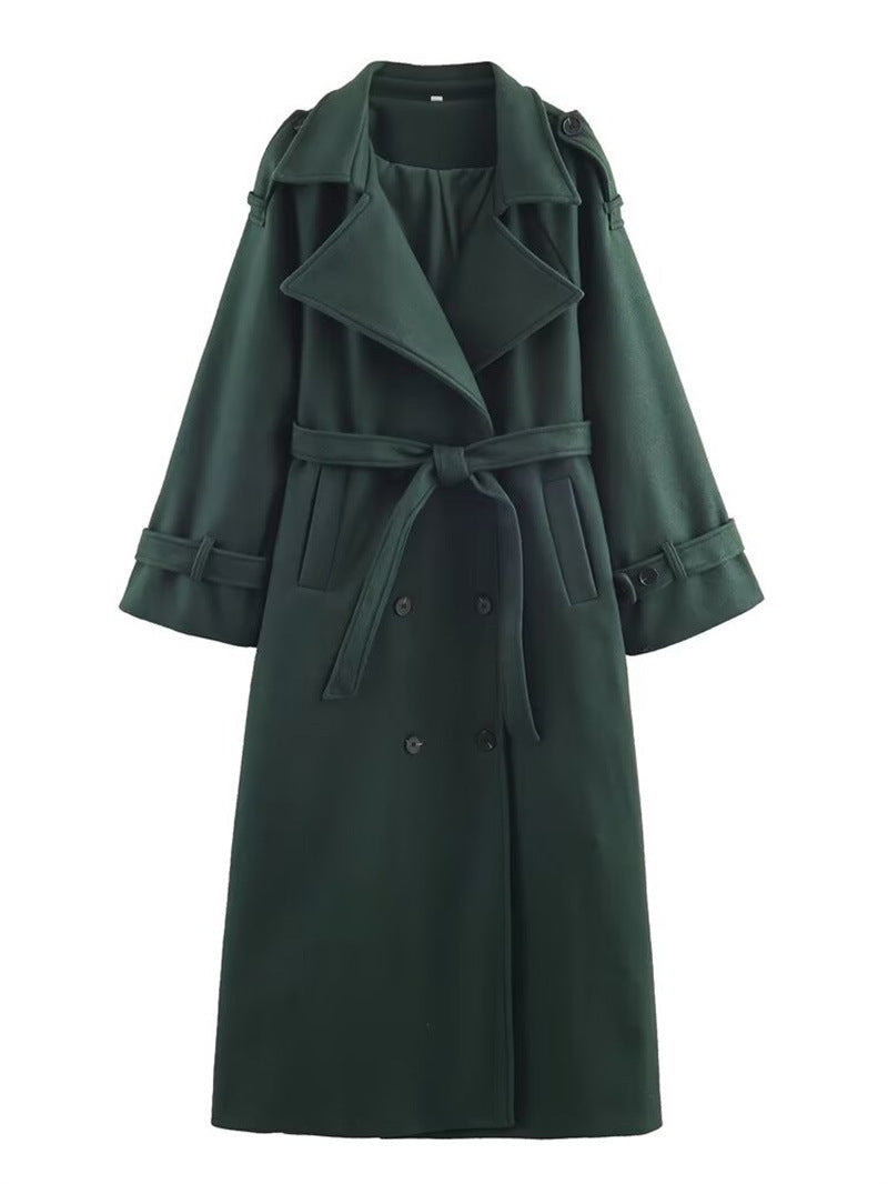 Classique manteau croisé Hannelore gris pour femme, tenue hiver chic et confortable, coupe longue.