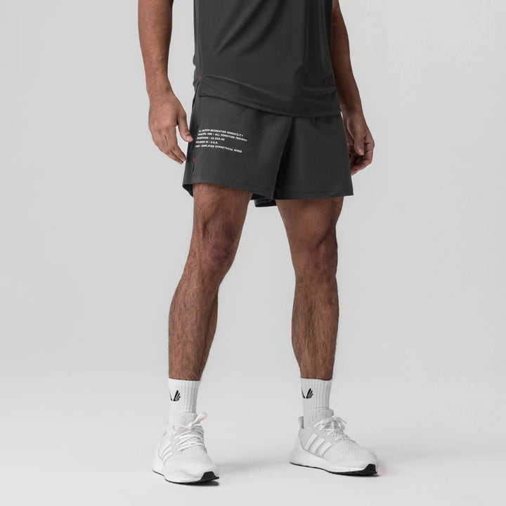 Short athlétique homme performance, idéal pour la course, le fitness et les séances de sport.