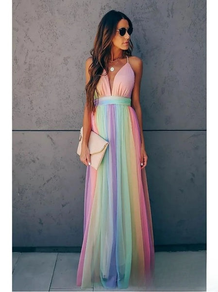 Superbe robe de soirée femme multicolore, dégradé arc-en-ciel. Robe estivale fluide et chic, parfaite pour cocktails.