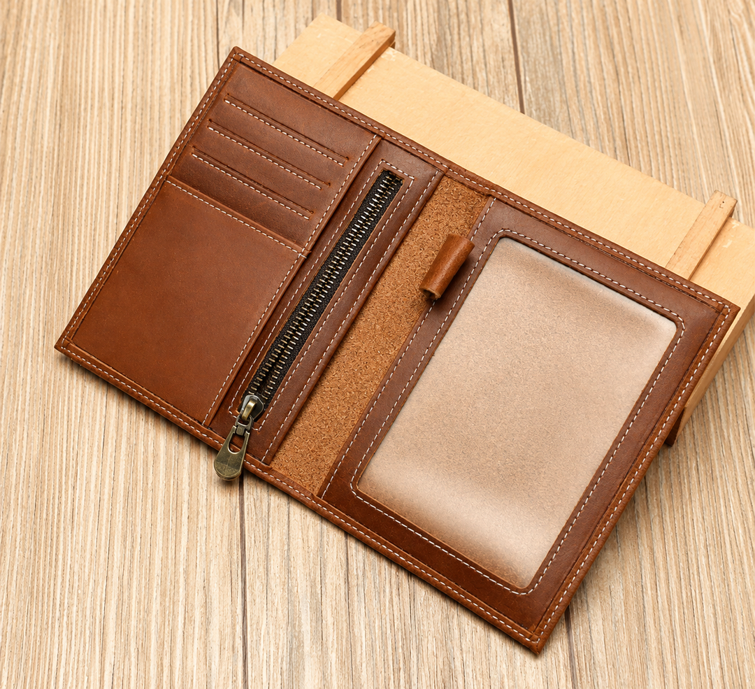 Portefeuille homme élégant en cuir véritable RFID, disponible en brun ou noir, pour une sécurité optimale des cartes.
