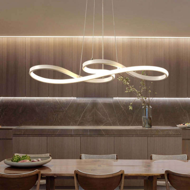 Plafonnier LED artistique note musicale, lampe suspendue design pour une ambiance créative et lumineuse.