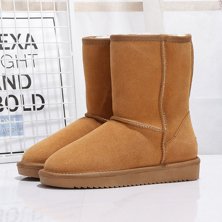 Paire de bottes d'hiver chaudes pour femmes. Confort et sécurité avec semelle antidérapante, mode hivernale assurée.