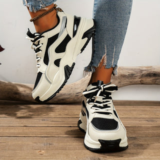 Sneakers Romi confortables pour femmes, semelle épaisse idéale pour un look décontracté et moderne.