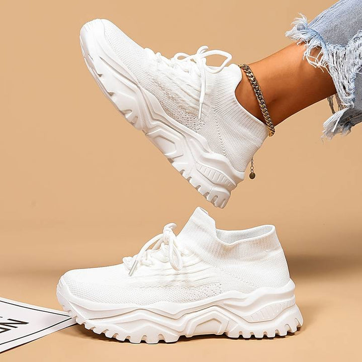 Chaussures femmes orthopédiques avec soutien voûte plantaire et amorti supérieur pour un confort optimal.