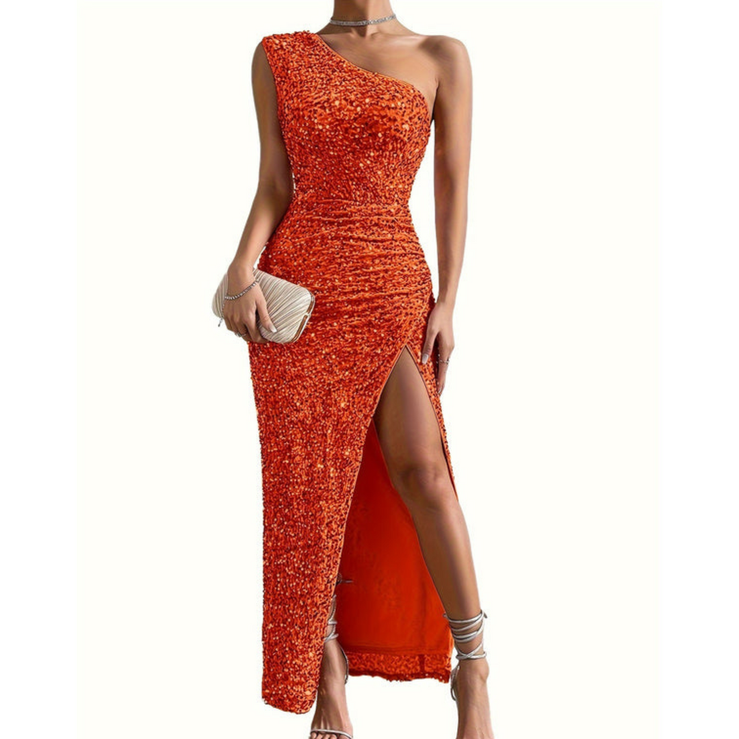 Robe de soirée glamour maxi pour femme, à paillettes scintillantes et fente séduisante.