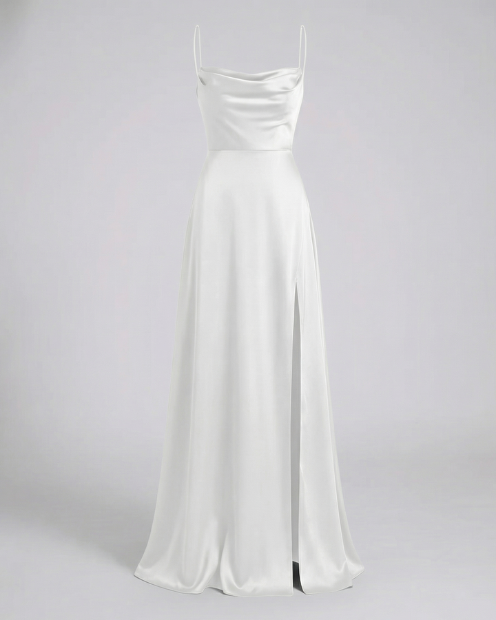 Robe de soirée femme longue avec encolure drapée, fente latérale et bretelles fines. Parfaite pour fête.