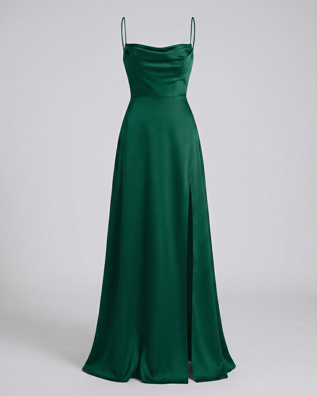 Robe de soirée femme longue noire, encolure drapée et fente latérale. Parfaite pour gala ou cérémonie.