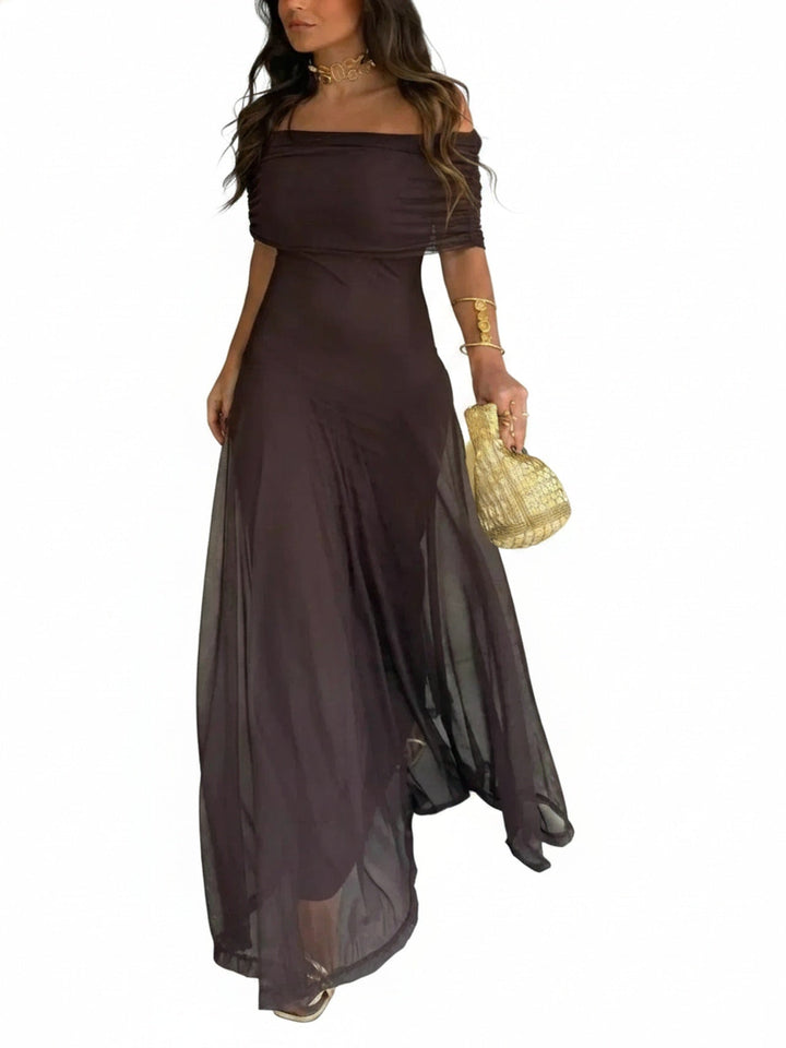 Robe longue femme fluide et élégante, épaules dénudées, col drapé. Idéale pour soirée, mariage, gala.