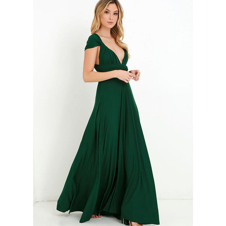 Robe longue de soirée femme avec col V profond, coupe fluide. Idéale pour cocktail et événements formels.