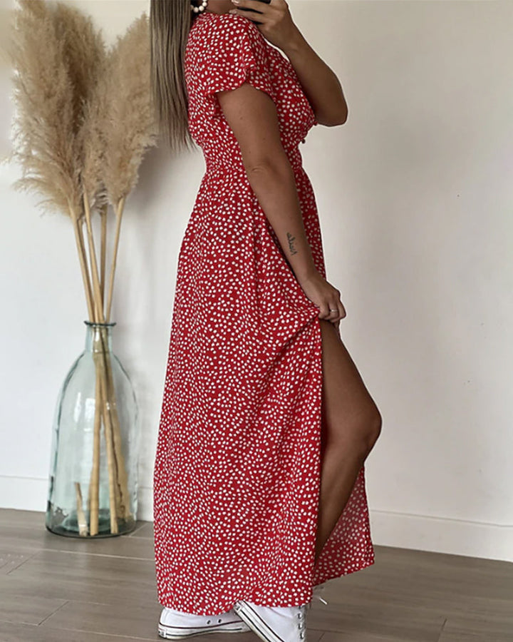 Robe longue fleurie polyvalente pour femme, manches à volants. Idéale pour un look bohème décontracté ou élégant.