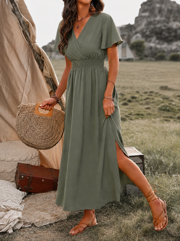Robe longue bohème décontractée femme, col croisé, manches courtes, parfaite pour l'été ou plage.