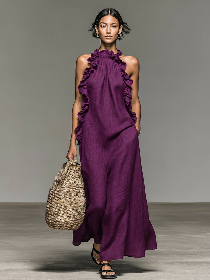 Robe maxi fluide pour femme, ultra confortable. Col halter élégant et détails volants sophistiqués.