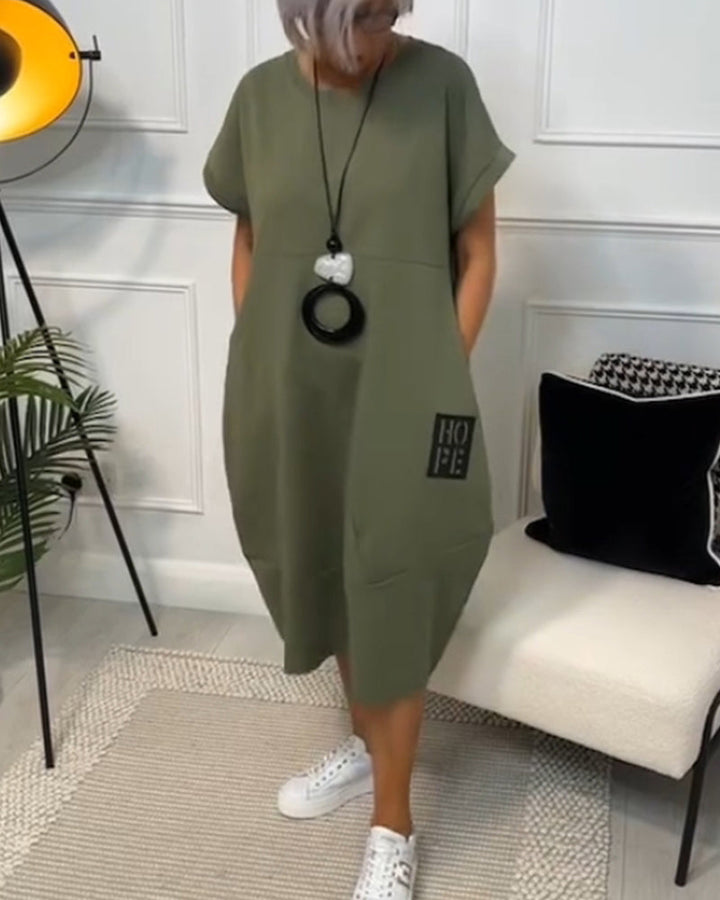 Robe midi femme oversize coupe décontractée, col rond, manches courtes, imprimé lettres original.