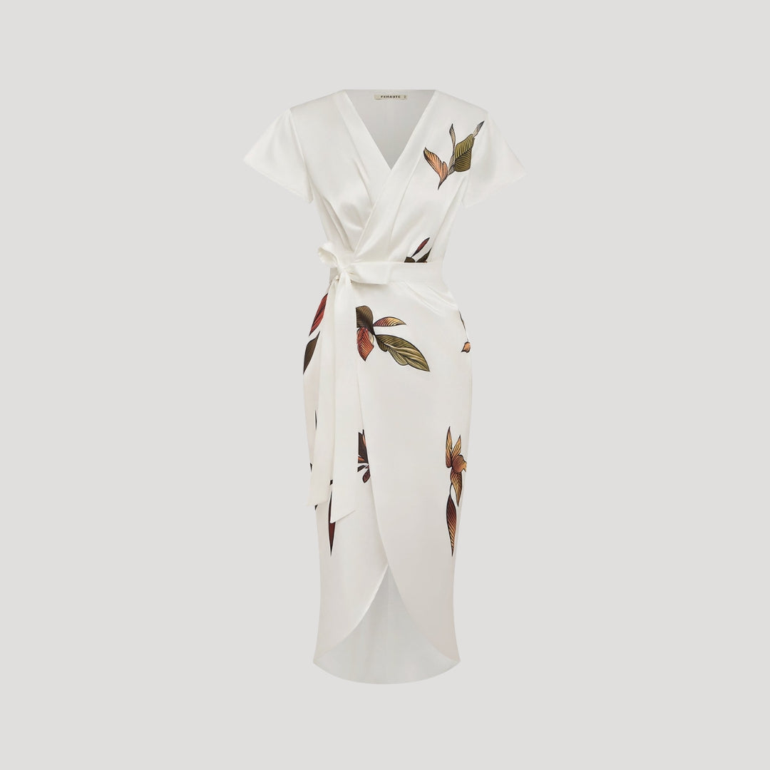 Mode femme: Robe midi portefeuille florale chic, col V, un essentiel élégant pour les tenues de printemps-été.
