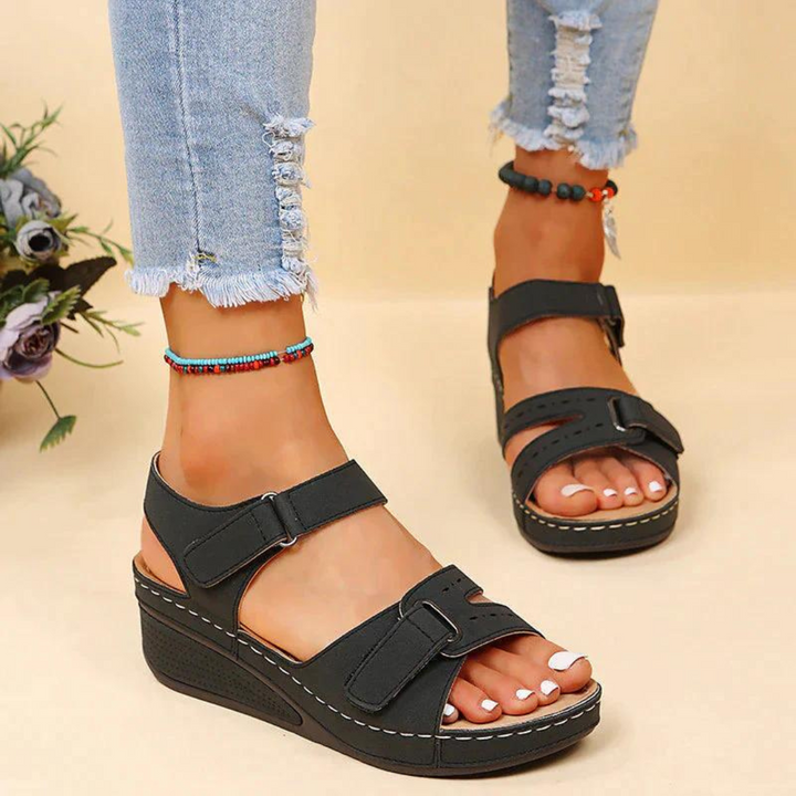 Mode et confort : sandales femme orthopédiques à plateforme, style compensé, parfaites pour l'été.