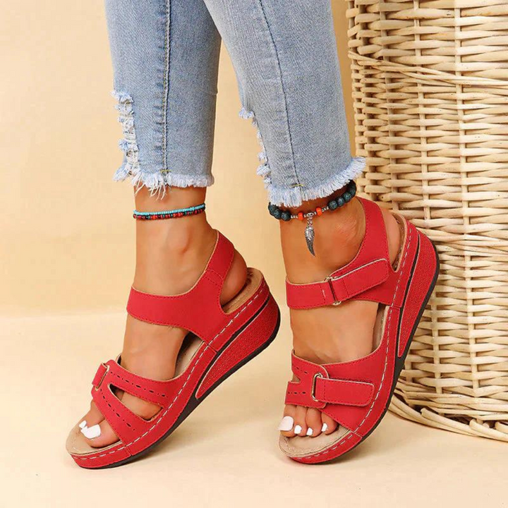 Sandales femme élégantes à plateforme orthopédique, confort absolu, parfaites pour la mode estivale.
