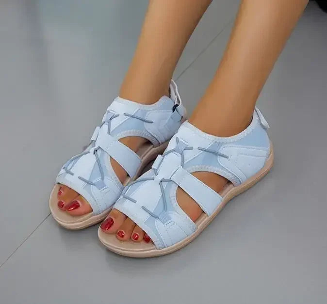 Sandales orthopédiques femme pour l'été, bout ouvert et fermeture velcro. Confort et légèreté.