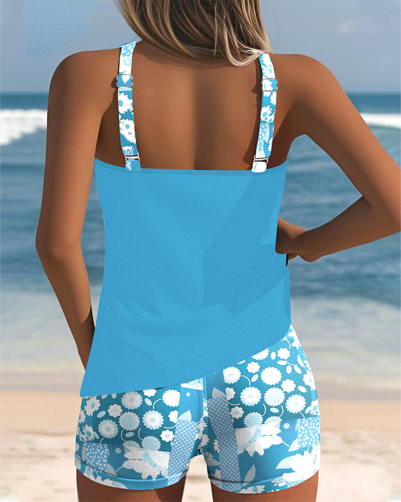 Haut tankini floral et short de bain, style chic et confortable pour l'été.
