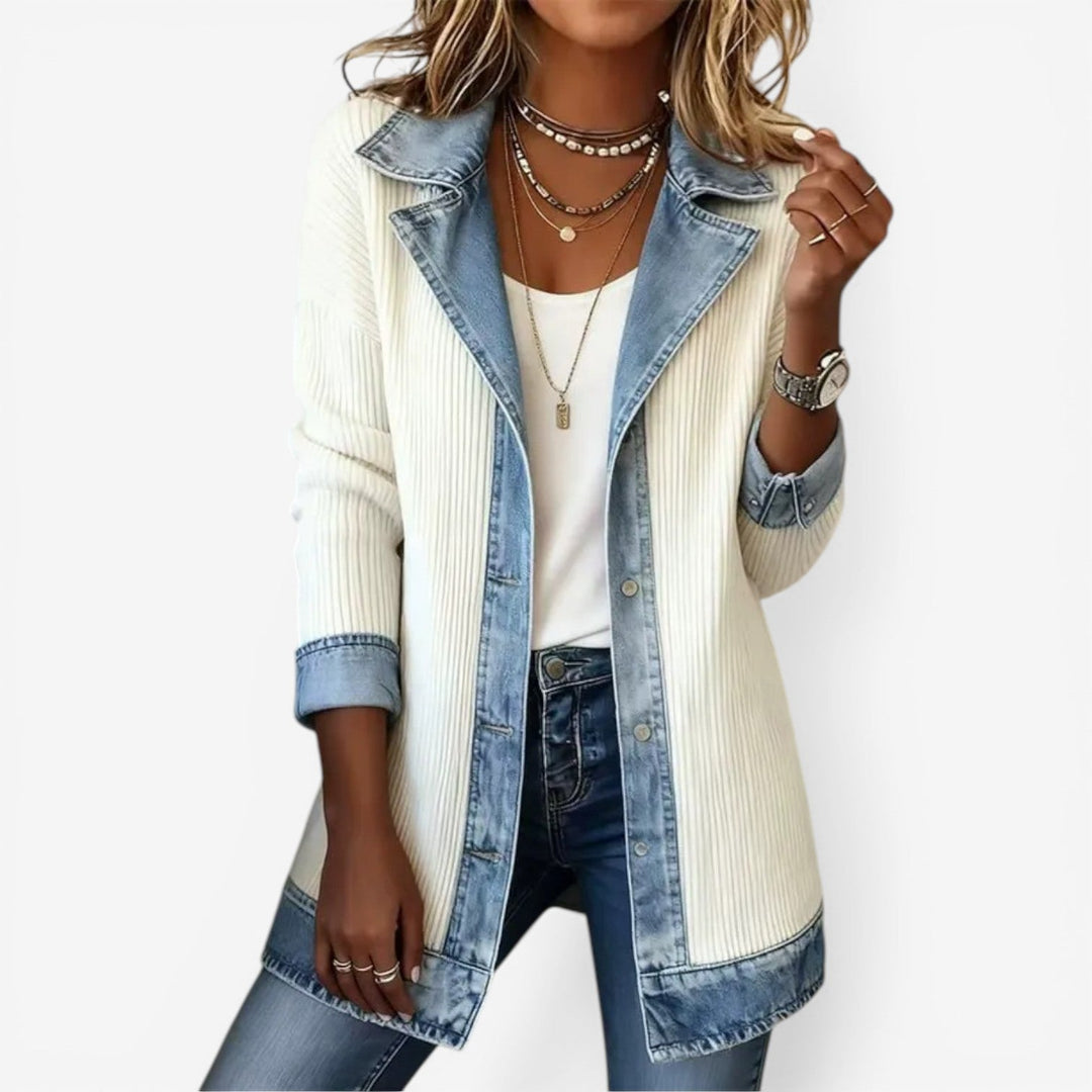 Veste hybride femme chic à col revers et manches longues. Idéale mi-saison pour un look mode original.