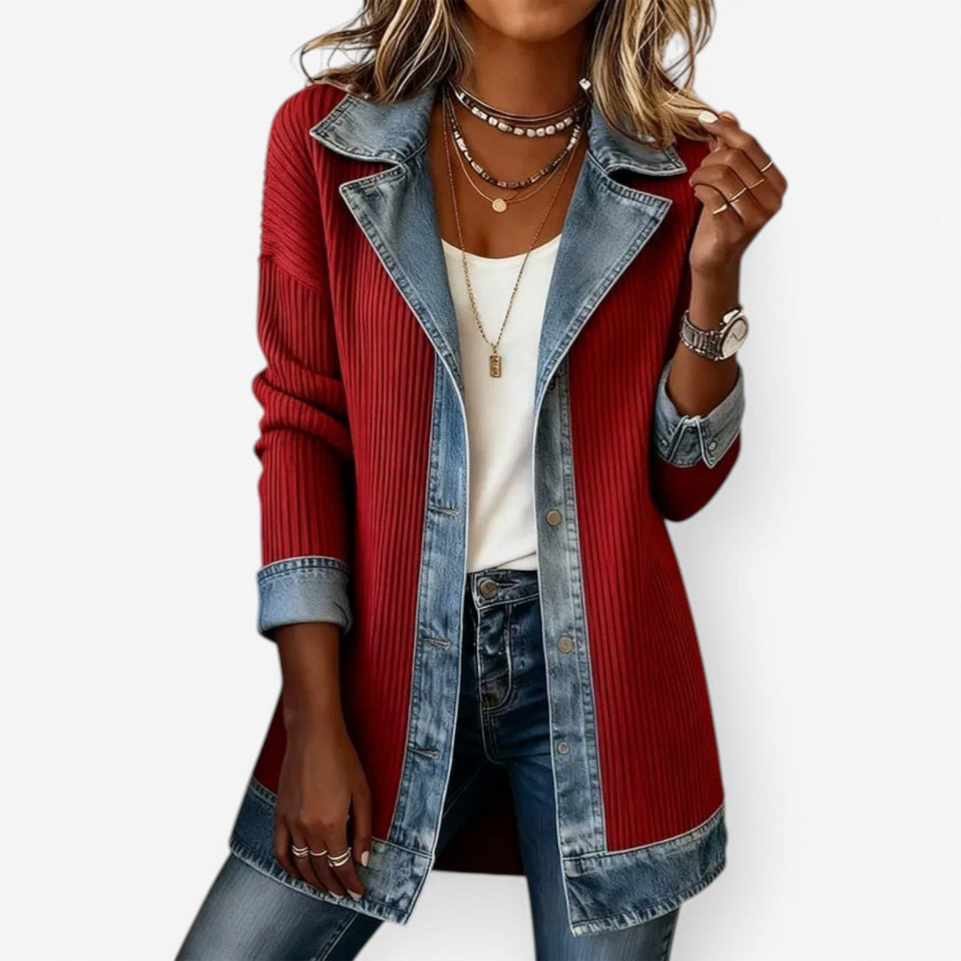 Veste femme hybride originale, chic et décontractée. Col revers, manches longues. Un essentiel mode mi-saison.