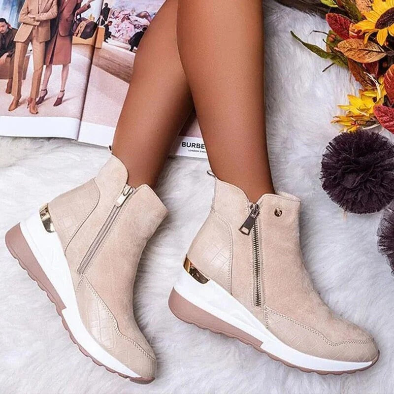 Chaussures bottines femme modernes en cuir avec talon épais confortable, style chic pour l'automne et l'hiver.