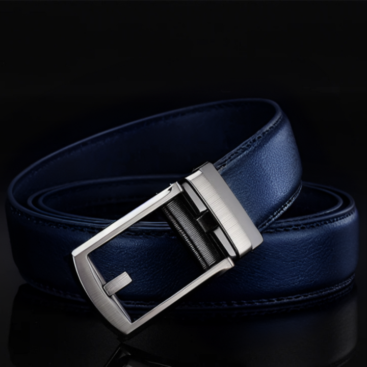 Boucle automatique de ceinture pour hommes, mécanisme d'ajustement rapide et sécurisé, accessoire quotidien.