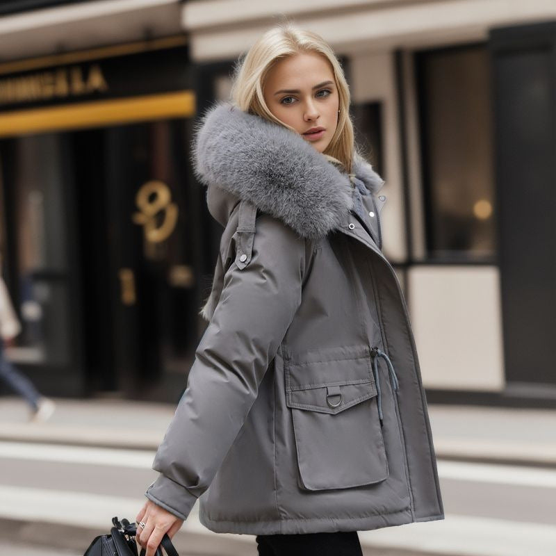 Doudoune parka femme tendance, matelassée pour un confort hivernal et un look urbain.