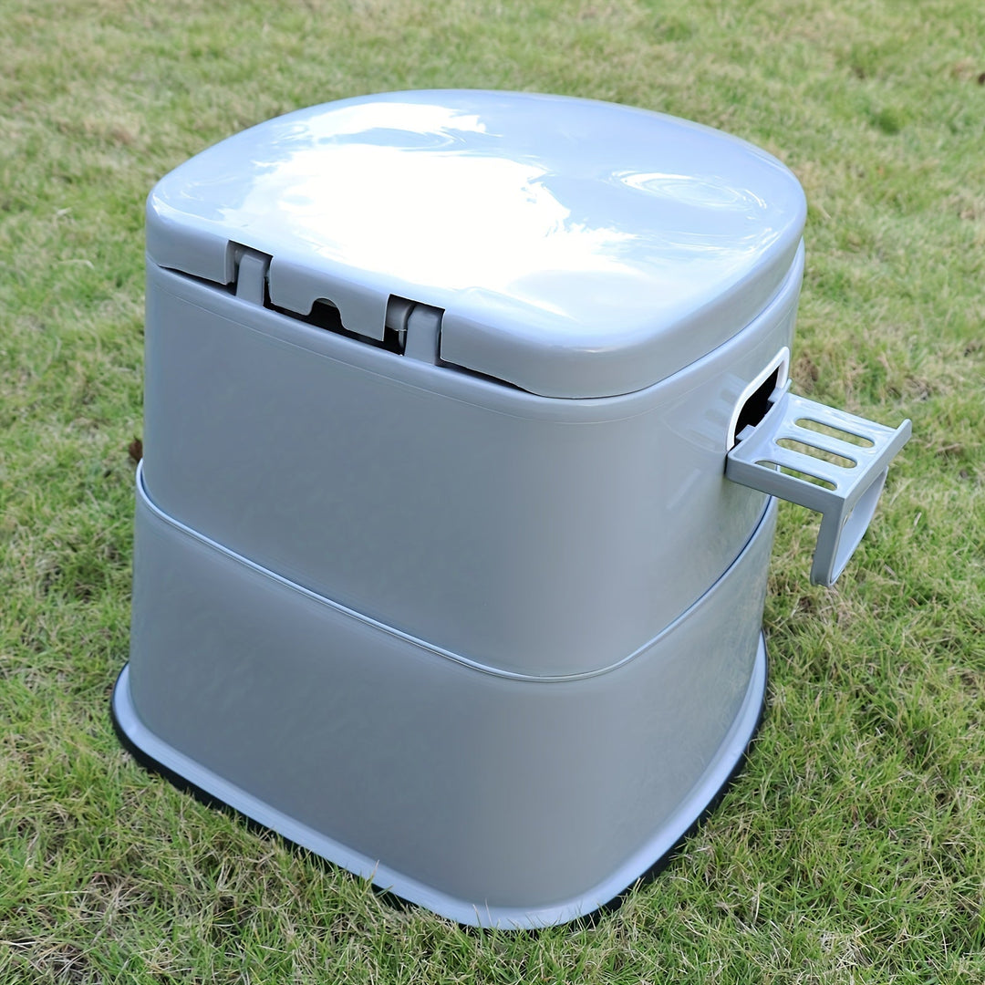 Toilette unisexe grise en PVC, polyvalente pour camping, longs voyages et imprévus.