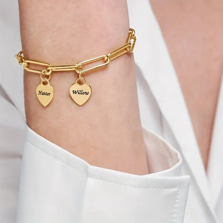 Acier inoxydable: bracelet femme avec cœurs gravés, personnalisable, résistant et précieux cadeau.