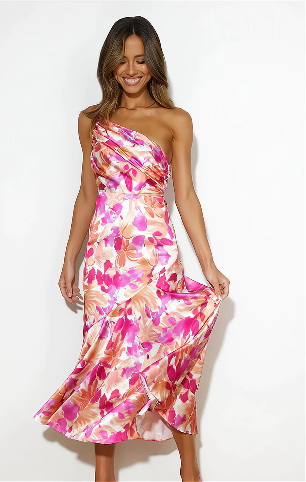 Robe longue fleurie femme. Élégance décontractée, style fluide. Parfaite pour l'été et le printemps.